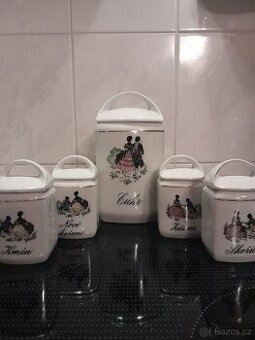 Starožitná sada kořenek