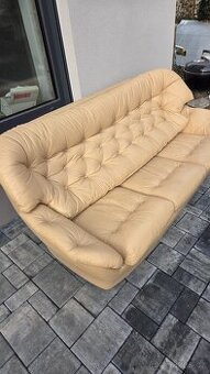 Zánovní kožený gauč