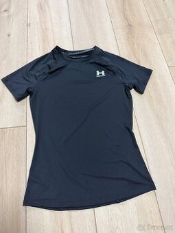 triko under armour nove