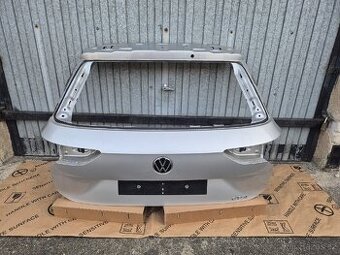 Víko kufru VW Golf VIII. Páté dveře VW Golf 8.