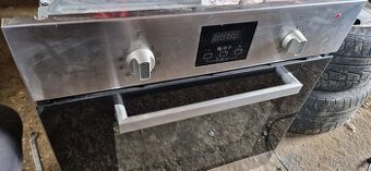 Prodam vestavnou troubu Whirpool AKP 458 IX