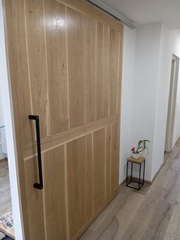 Masivní posuvné dveře dub (různé rozměry)