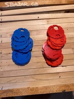 včelařské potřeby rámky 39x24 ,dýmak ,česnový uzávěr