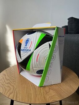 Adidas míč uefa euro 2024