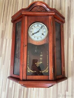 Nástěnné hodiny Belmax 31 Day – mechanické, dřevěné