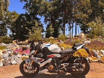 Pronájem motocyklu BMW S 1000 R