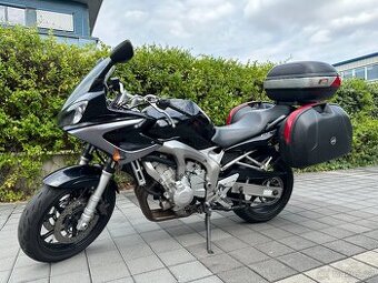 Yamaha FZ6 Fazer 2005 (krásný stav, nepadlá)