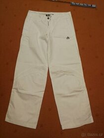 Bílé dámské kalhoty Nike - velikost 38