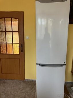 Prodám lednici Ariston, velmi dobrý stav