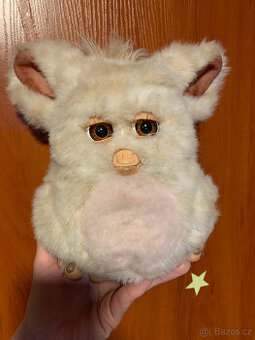 Sbírka plyšáků - přes 400 kusů, dále set Furby 2005