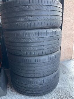 Letní pneu Continental 235/40 ZR20 - 1