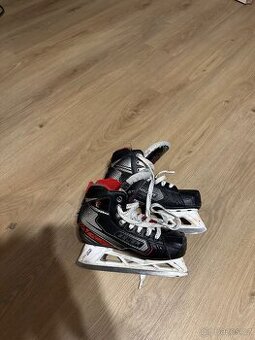 Brankářské brusle Bauer Vapor 2x 3.5 size