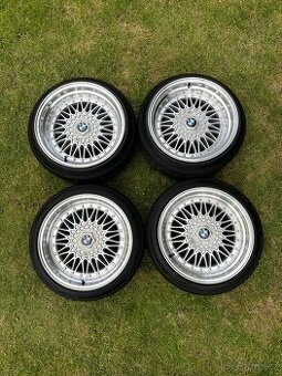 Alu kola 5x120 5x112 r17 japan racing jr9