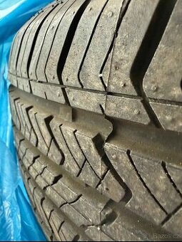 Pneumatiky 215/55/17 94V