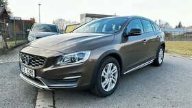 VOLVO V60 CROSSCOUNTRY D4 2.4 5V 140KW AUTOMAT
