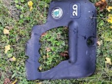 Kryt motoru VW a Škoda 2,0 - 1