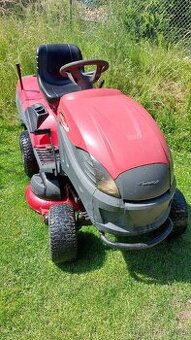 Zahradní traktor Castel Garden