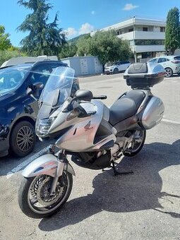 Honda Deauville 700, 2008, výborný stav
