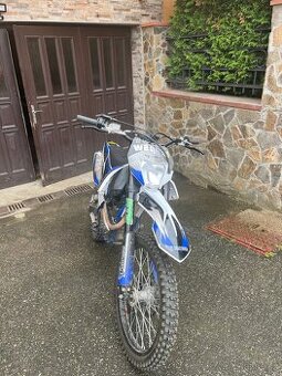 🏍️ Leramotors Killer 250 – téměř nová, jen 8,5 mth