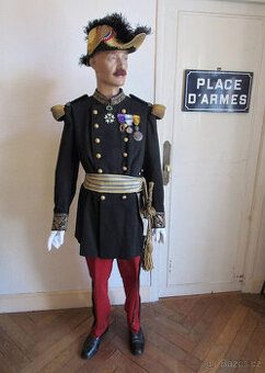 LOT UNIFORME BICORNE GRANDE TENUE Mle 1872 GENERÁLNÍ DŮSTOJN