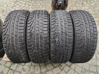 215/45/17 zimni pneu PIRELLI 215/45 R17