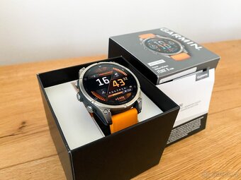 Garmin Fenix 8 47mm AMOLED, Titan + TOPO Czech, záruka