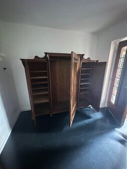 Starozitna rustikalni satni skrin