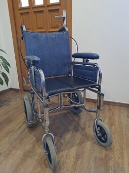 Invalidní vozík