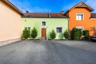 Prodej prostorného bytu 3+1 (72 m²) v klidné části Heřmanovy - 1