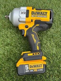 Dewalt DCF961 rázový utahovák 18V momentem až 2373 Nm TOP