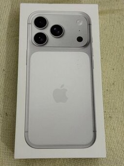 IPhone 17 Pro Max 256gb stříbrný