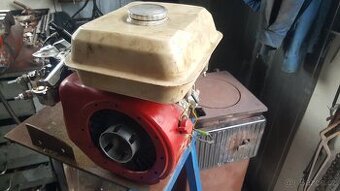 benzínový  motor 5kW