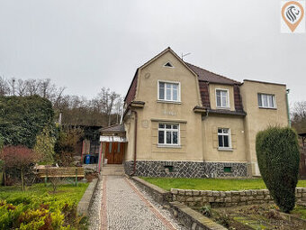 Pronájem prostorného a světlého bytu 3+1 po kompletní s gará