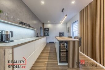 Prodej, domy/rodinný, 291 m2, U Rybníka 2/2, 25064 Zlonín, P