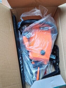 Prodám úplně novou motorovou pilu