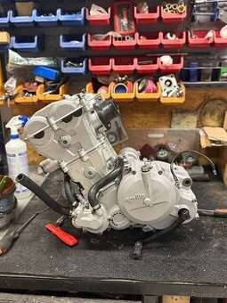 Aprillia/BMW - motor Rotax 650