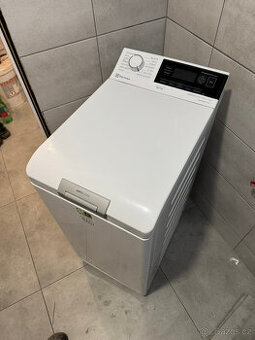 Úzká pračka ELECTROLUX PerfectCare 700