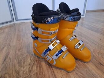 Pěkné dětské lyžařské boty Tecnica 235mm