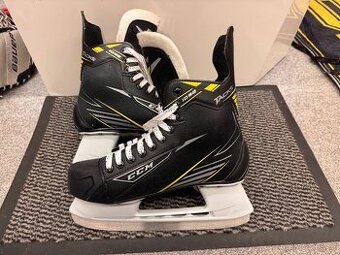 BRUSLE CCM TACKS 1092, vel. 42/8 R