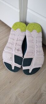 Sportoví boty vel 36