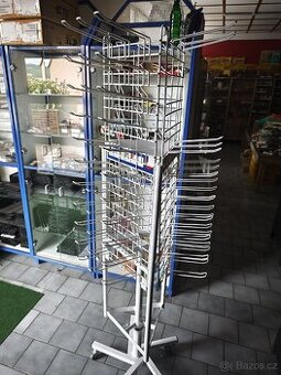 Drátěný stojan na autička a různé euro úchyty