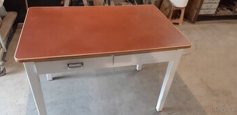 Jídelní stůl z 60 let