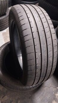 Prodám 2 x letní pneu Goodyear 235/60/18