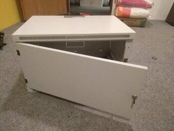 Plechová elektro skříň