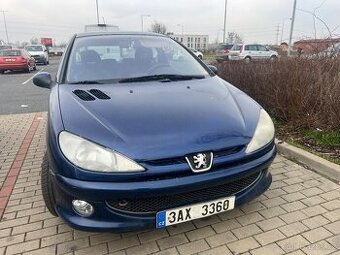 Peugeot 206 1.4i. Najeto 199 tis.km. Klima. Centrál. el.okna