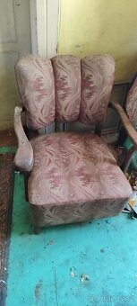 Starožitný (1906) dřevěný nábytek