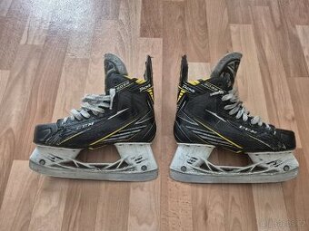 Brusle CCM Tacks 6092 velikost EUR 42 + 1 nože