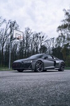 Kola audi r8 v10 2023 facelift r20 original