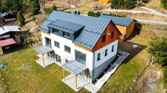 Novostavba horské chaty Kouty nad Desnou