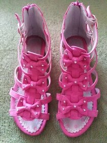 Krásné dívčí sandále růžové v.34 - 1